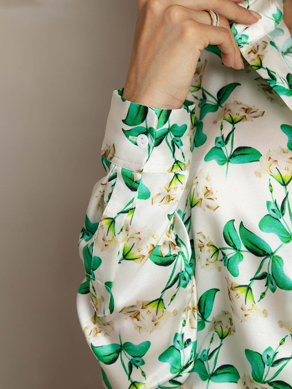 19Momme Silk Long Sleeve Lapel Collar Women's Shirt with Button Up Design