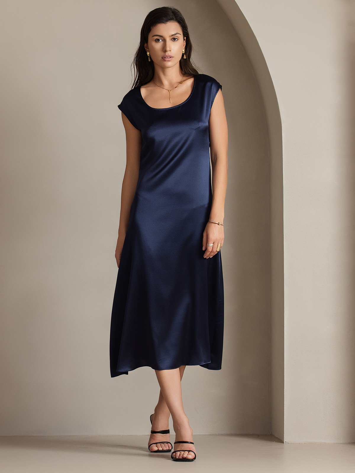 Luminous Silk Flow