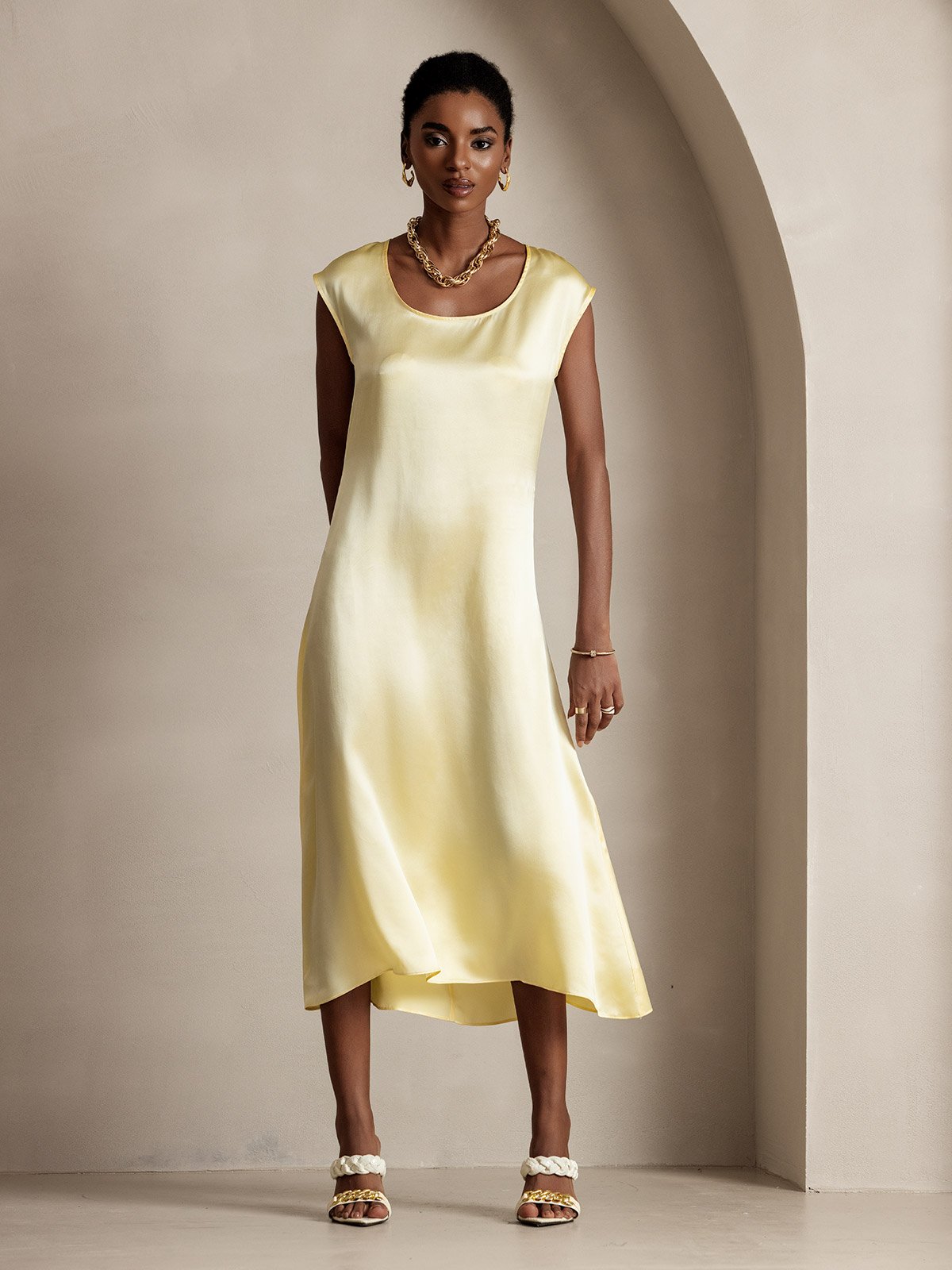 Luminous Silk Flow