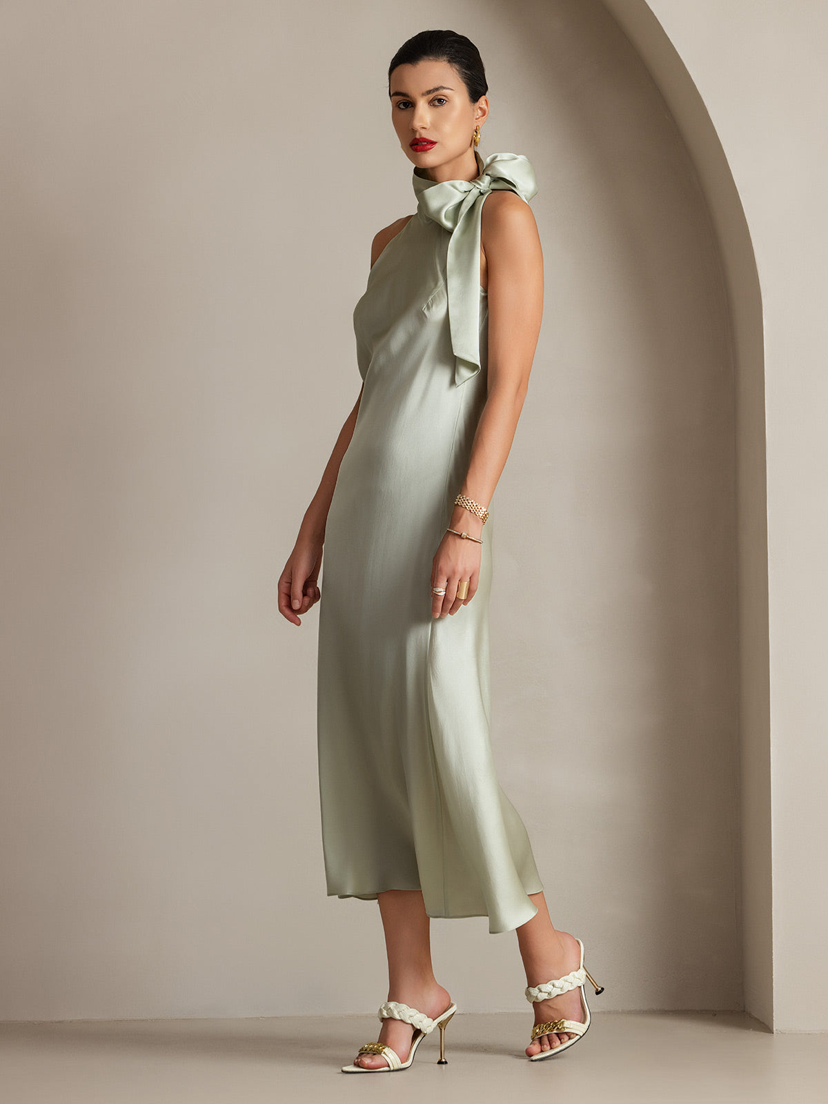 Poised in Silk Pearl