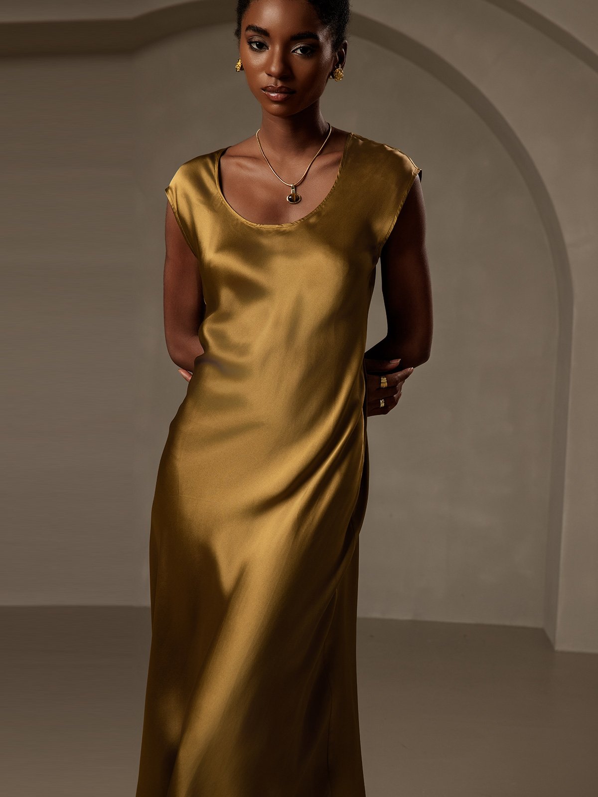 Luminous Silk Flow