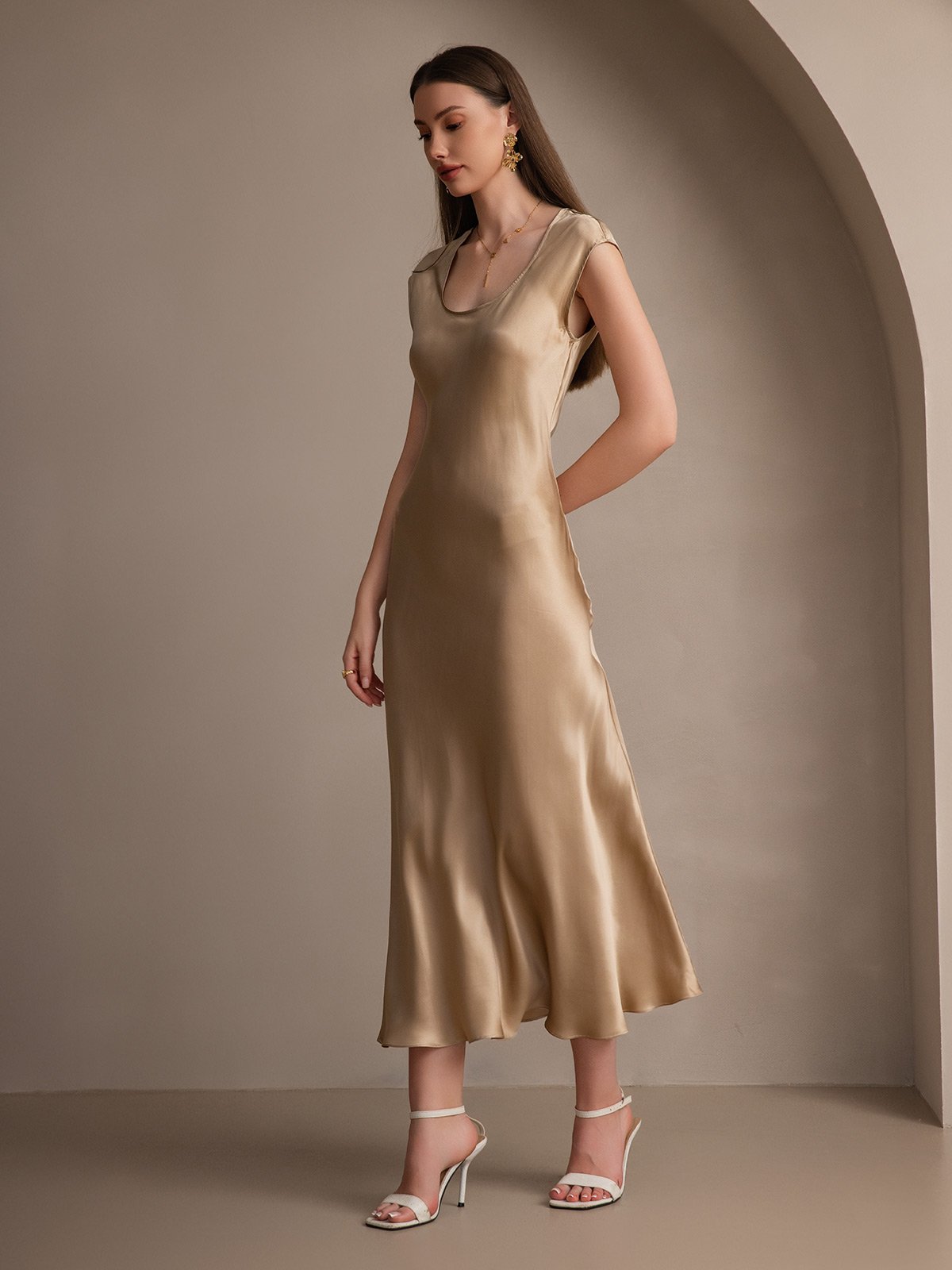 Luminous Silk Flow