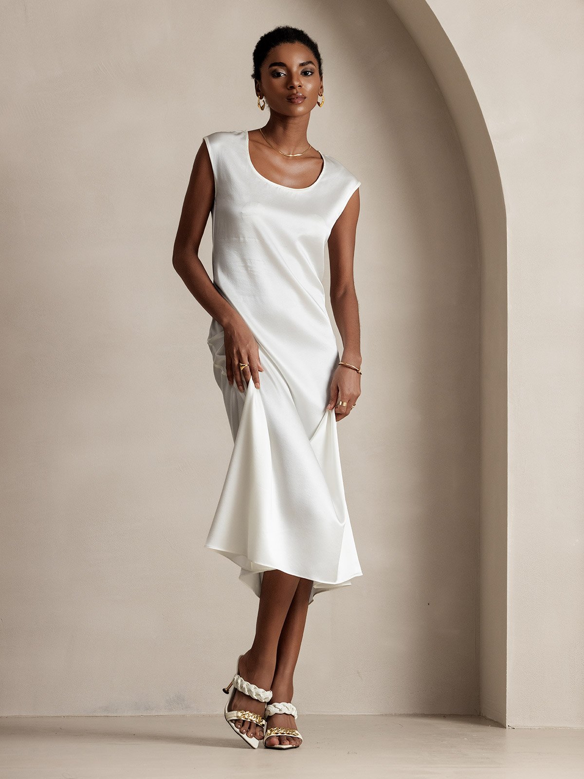 Luminous Silk Flow