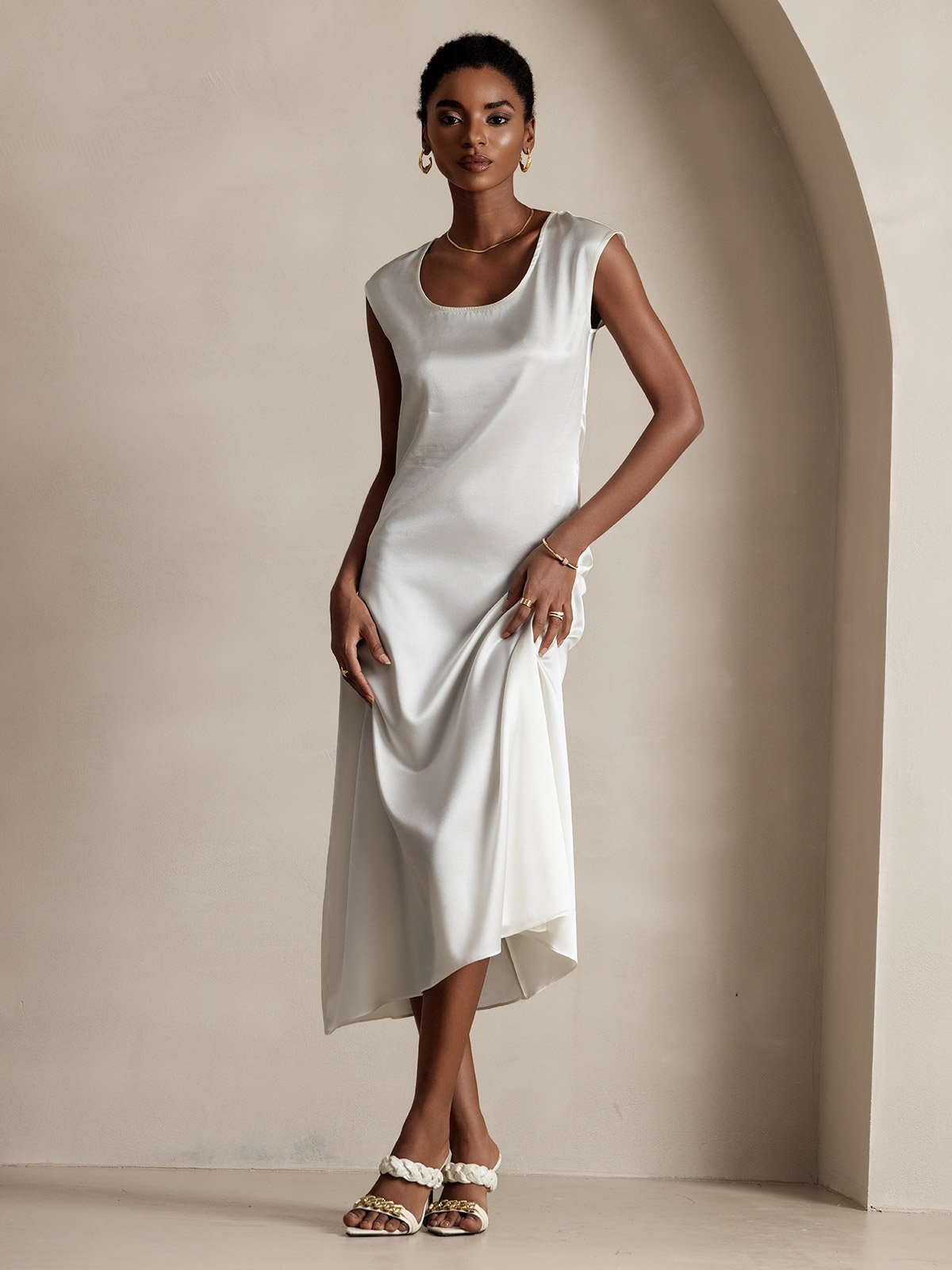 Luminous Silk Flow