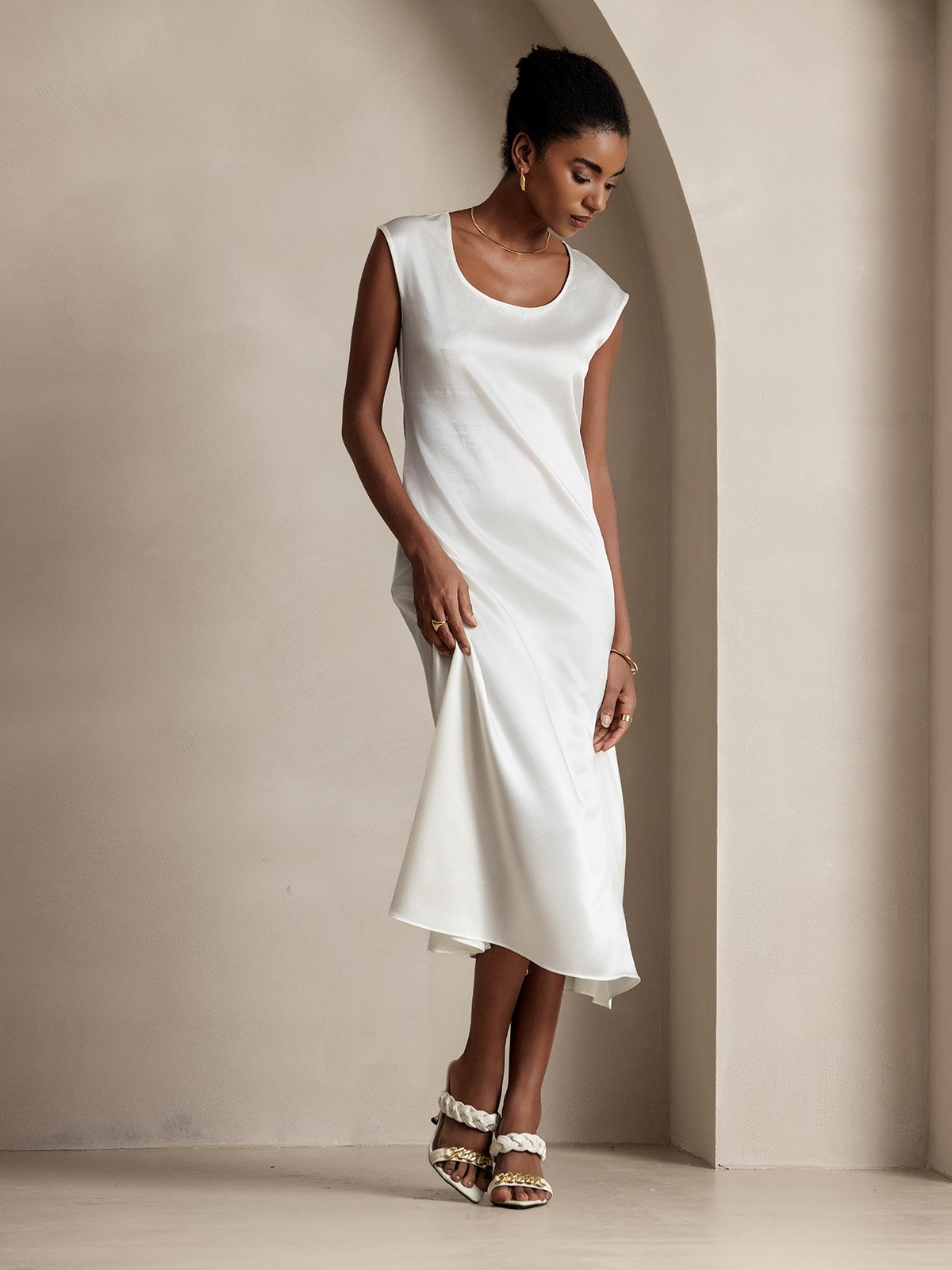 Luminous Silk Flow