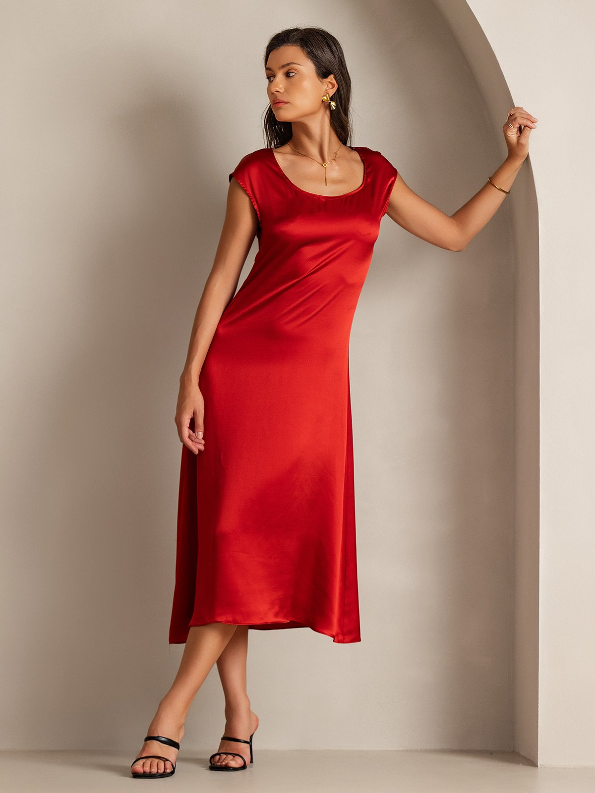Luminous Silk Flow
