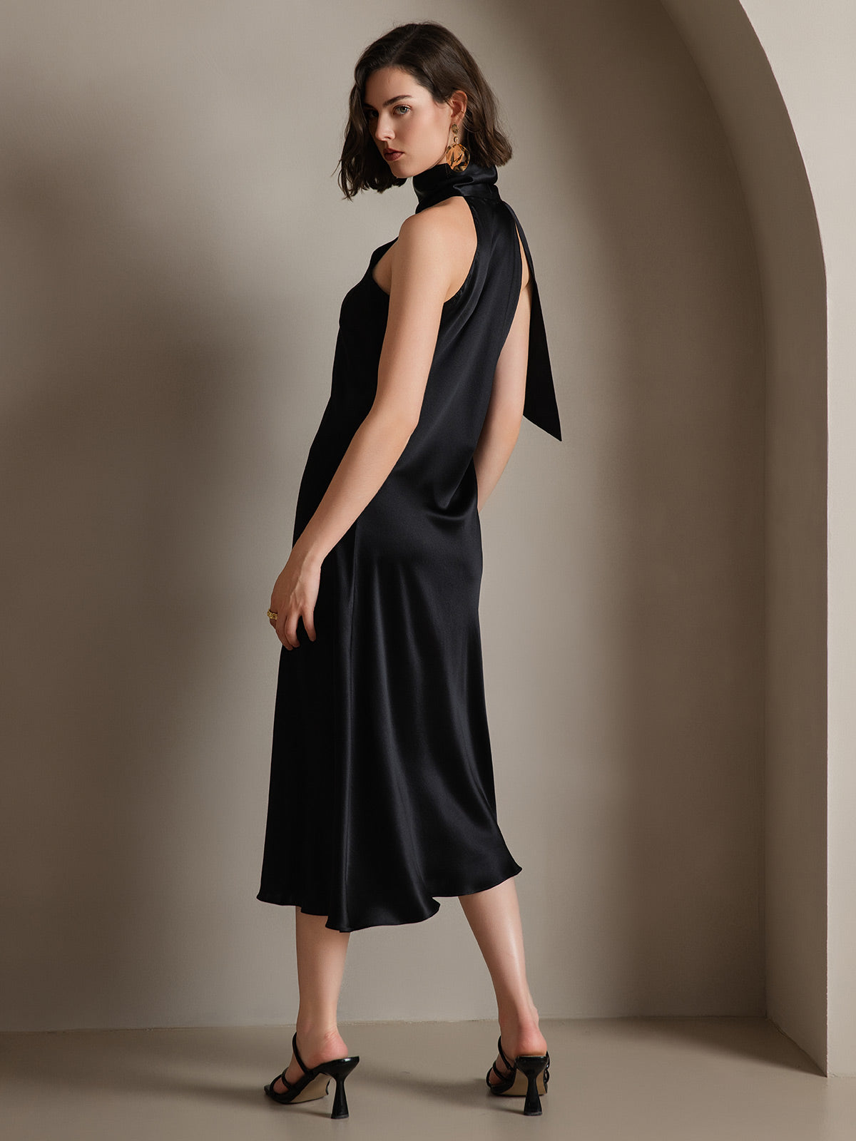 Poised in Silk Pearl