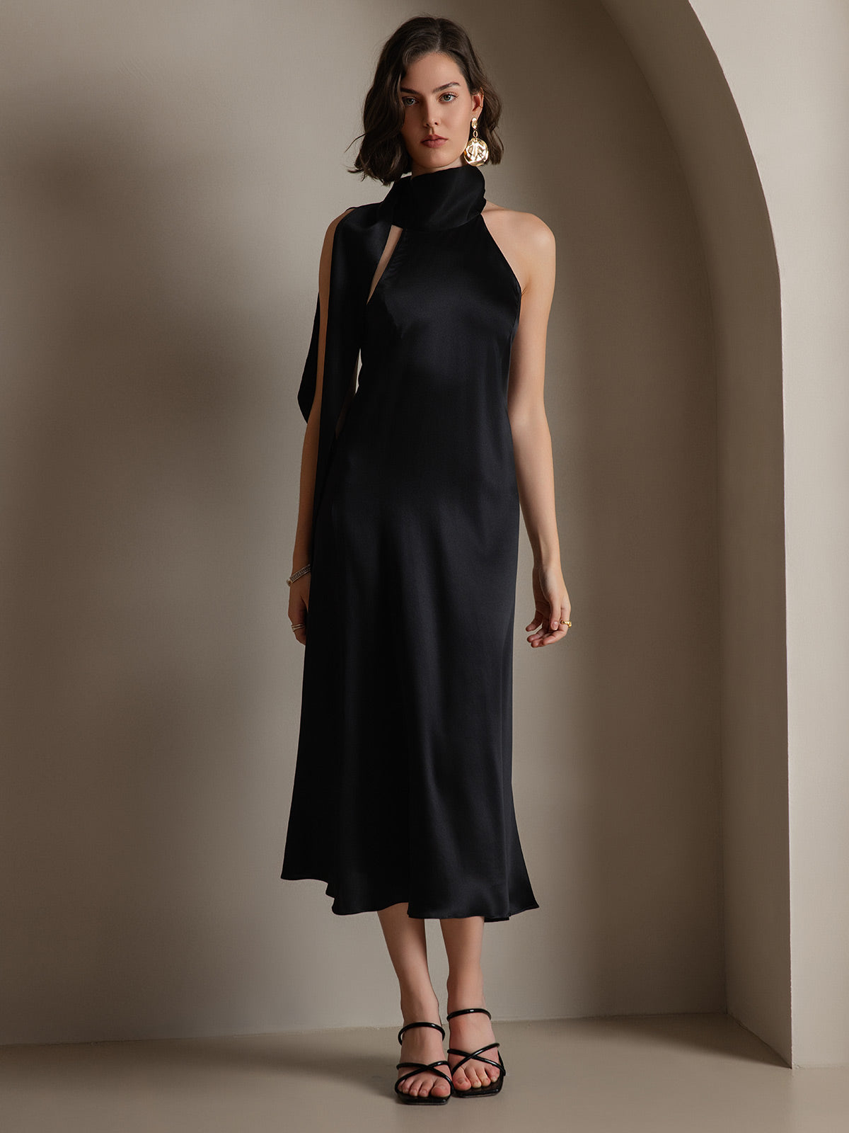 Poised in Silk Pearl