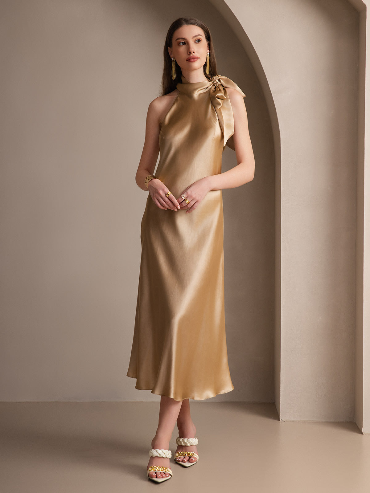 Poised in Silk Pearl