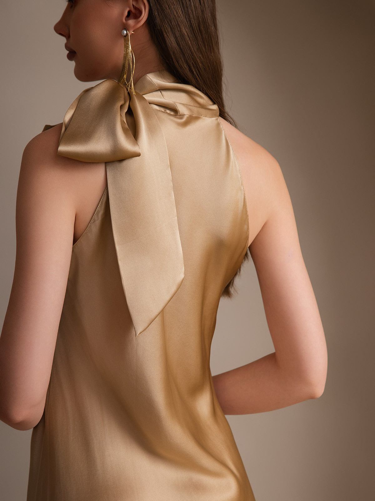 Poised in Silk Pearl