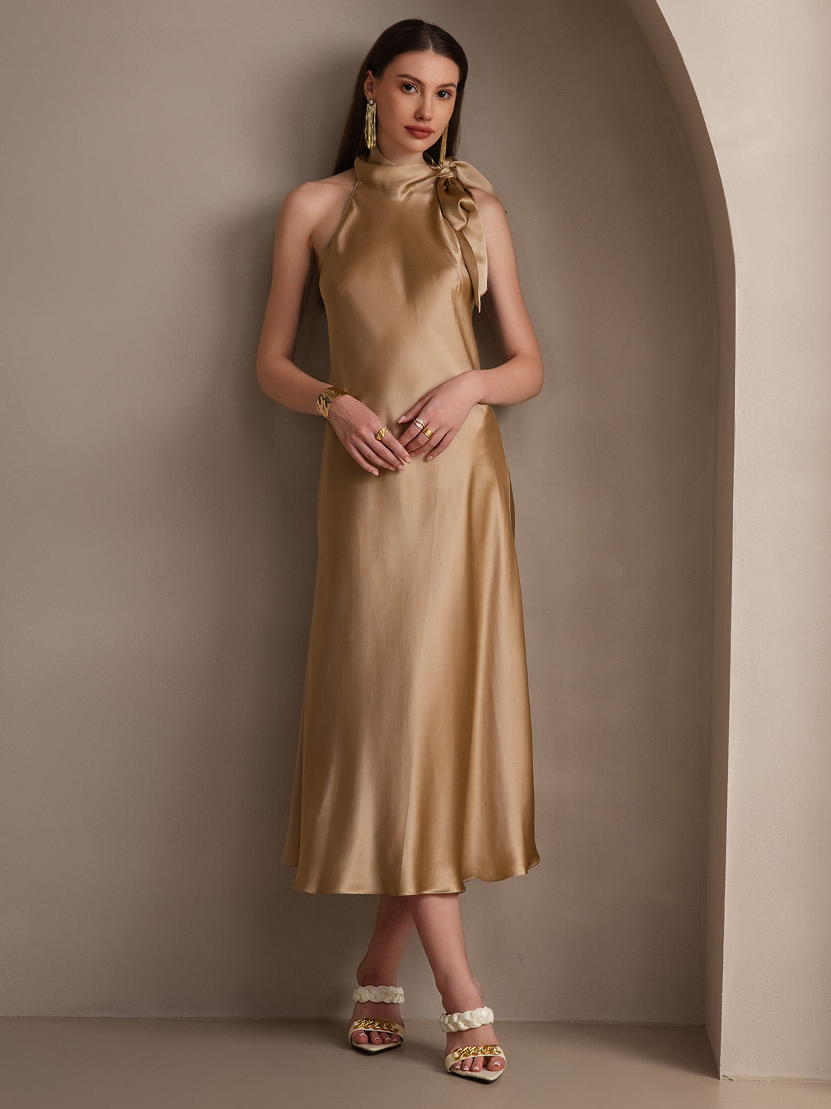 Poised in Silk Pearl