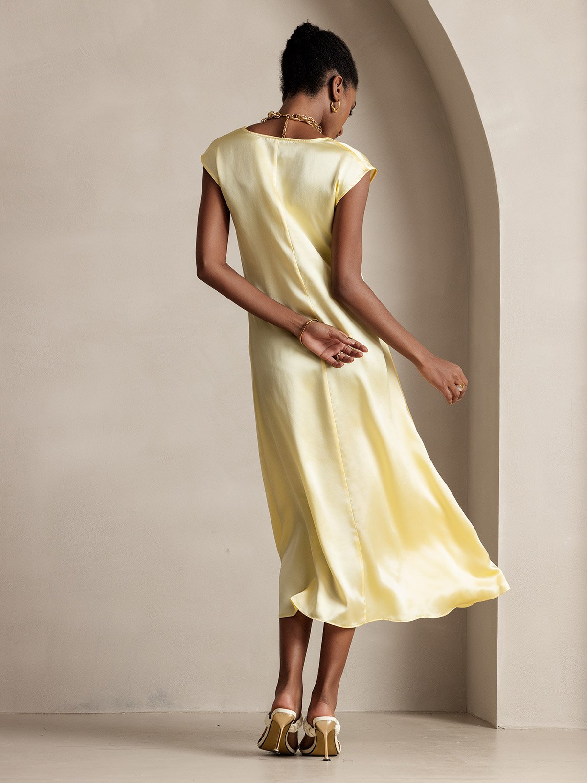 Luminous Silk Flow