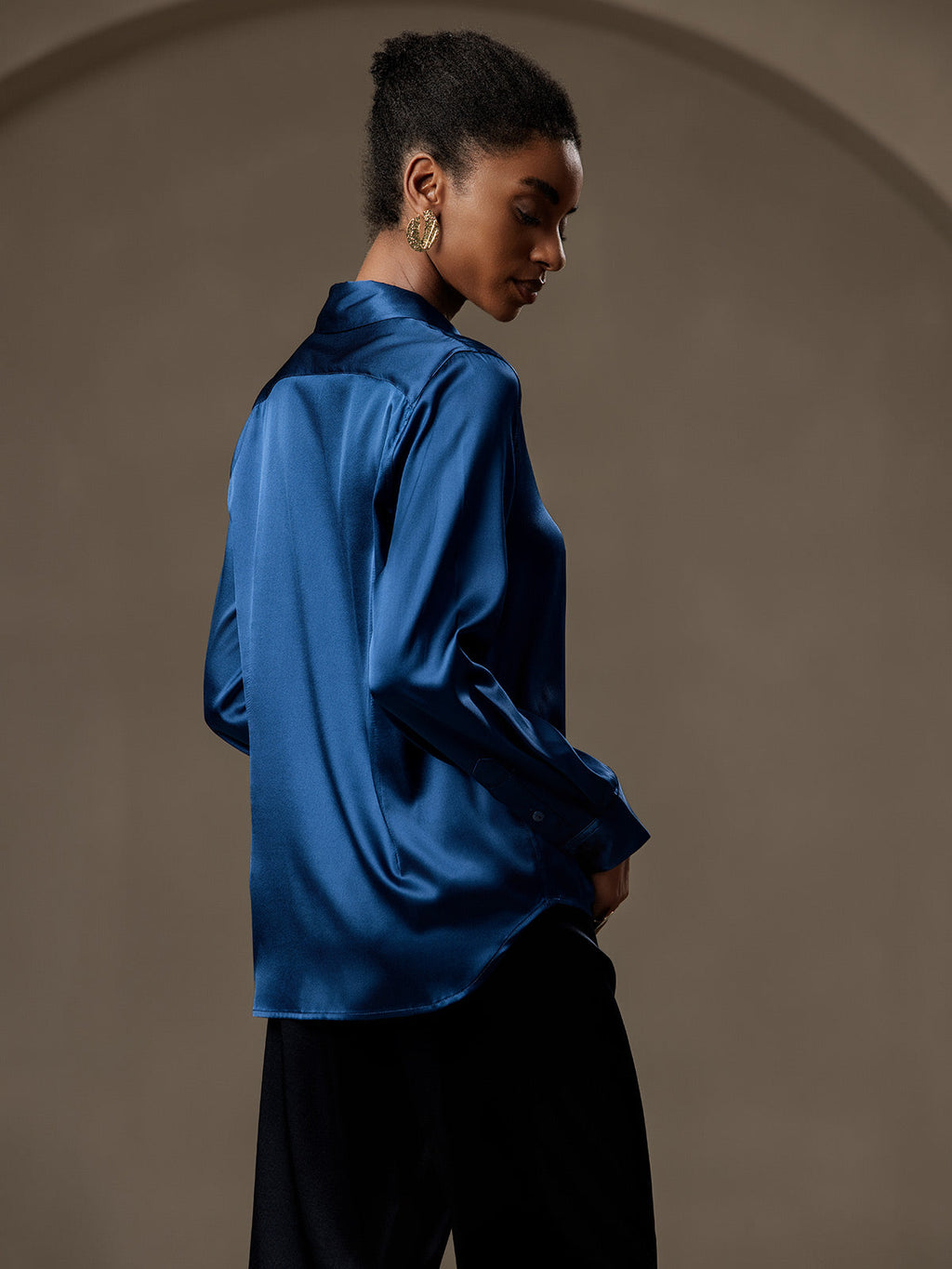 19Momme Silk Long Sleeve Lapel Collar Women's Shirt with Button Up Design