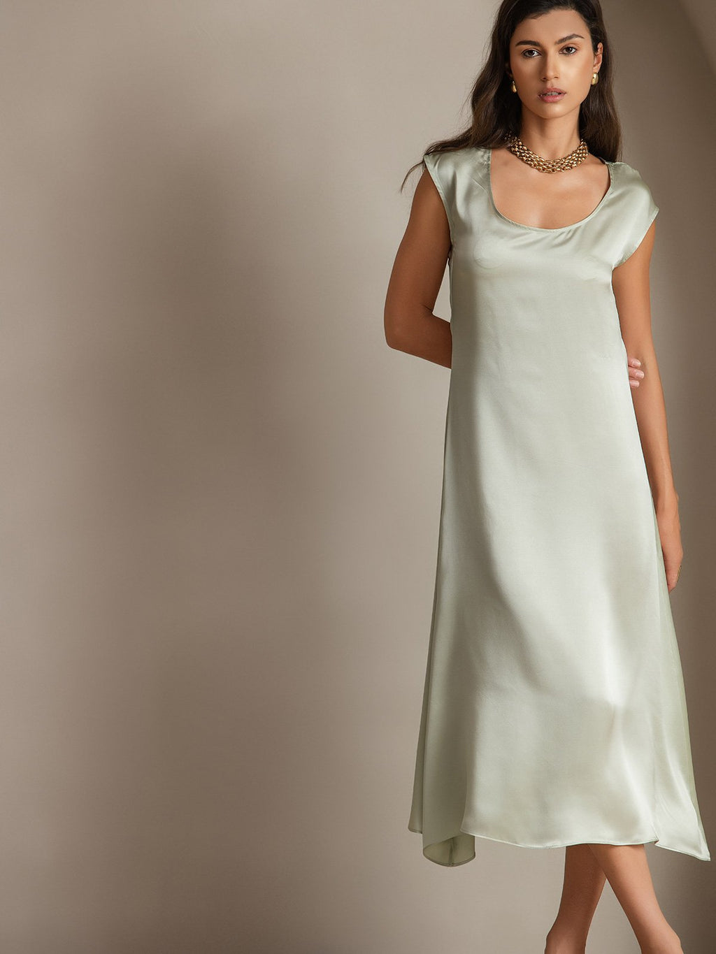 Luminous Silk Flow