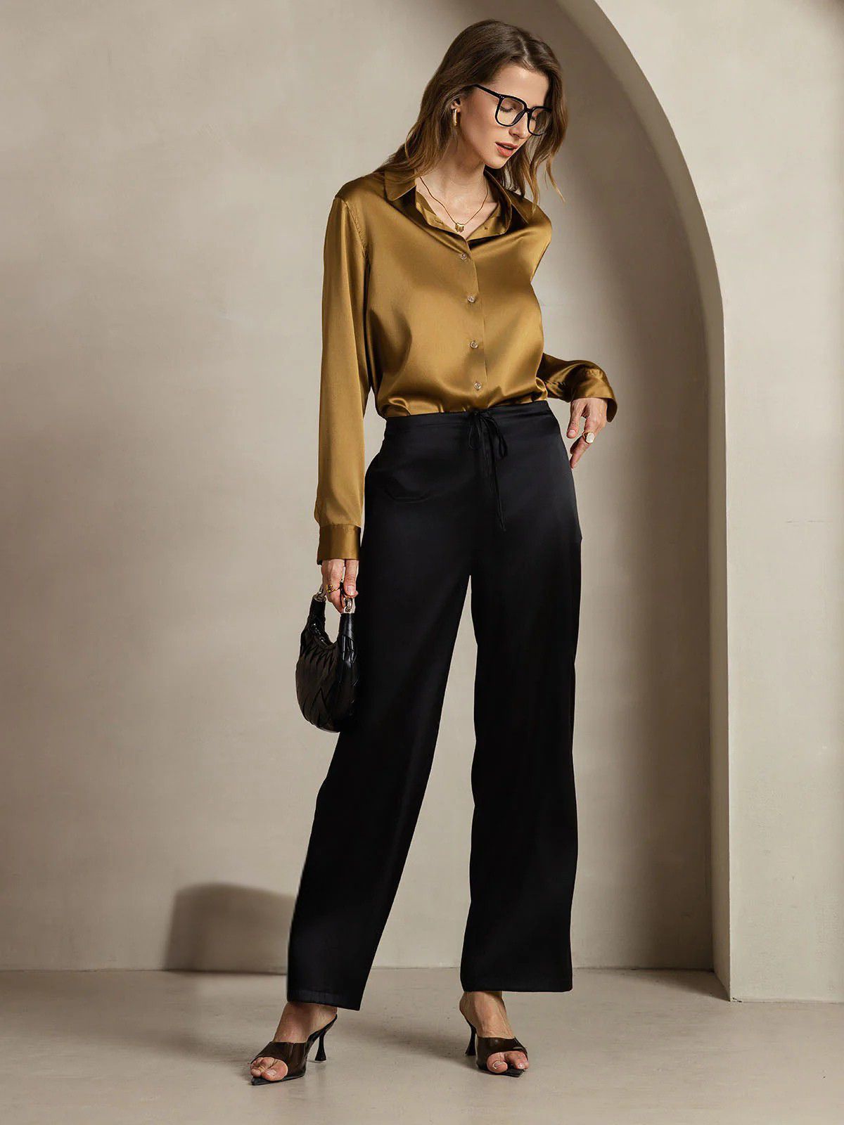 19Momme Silk Long Sleeve Lapel Collar Women's Shirt with Button Up Design