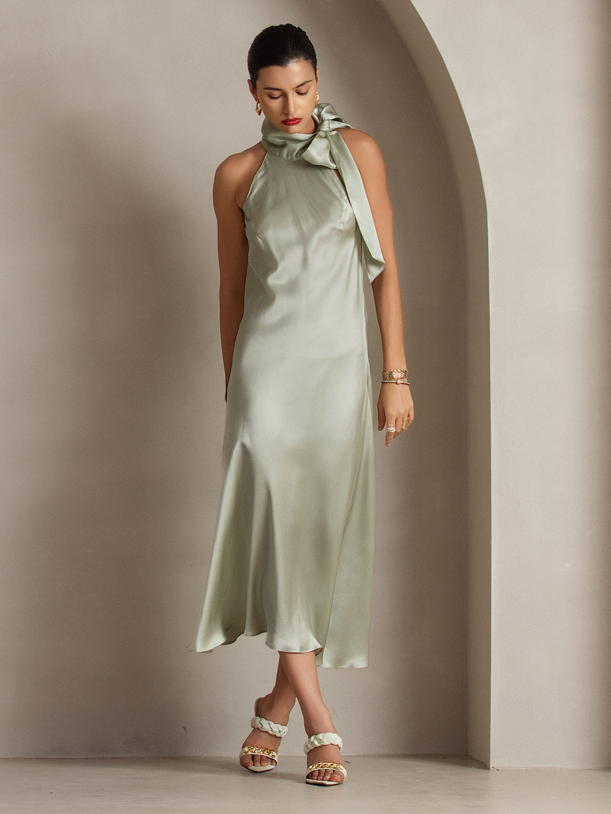 Poised in Silk Pearl