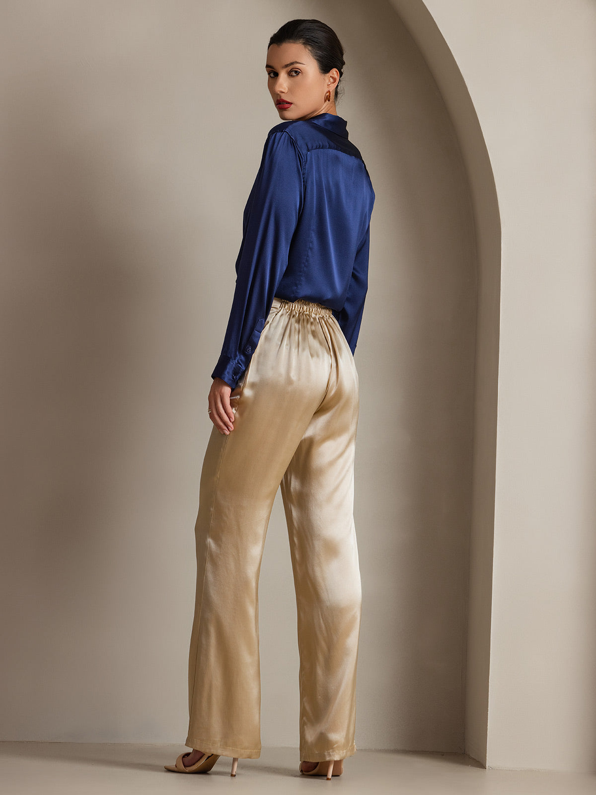 19Momme Silk Long Sleeve Lapel Collar Women's Shirt with Button Up Design