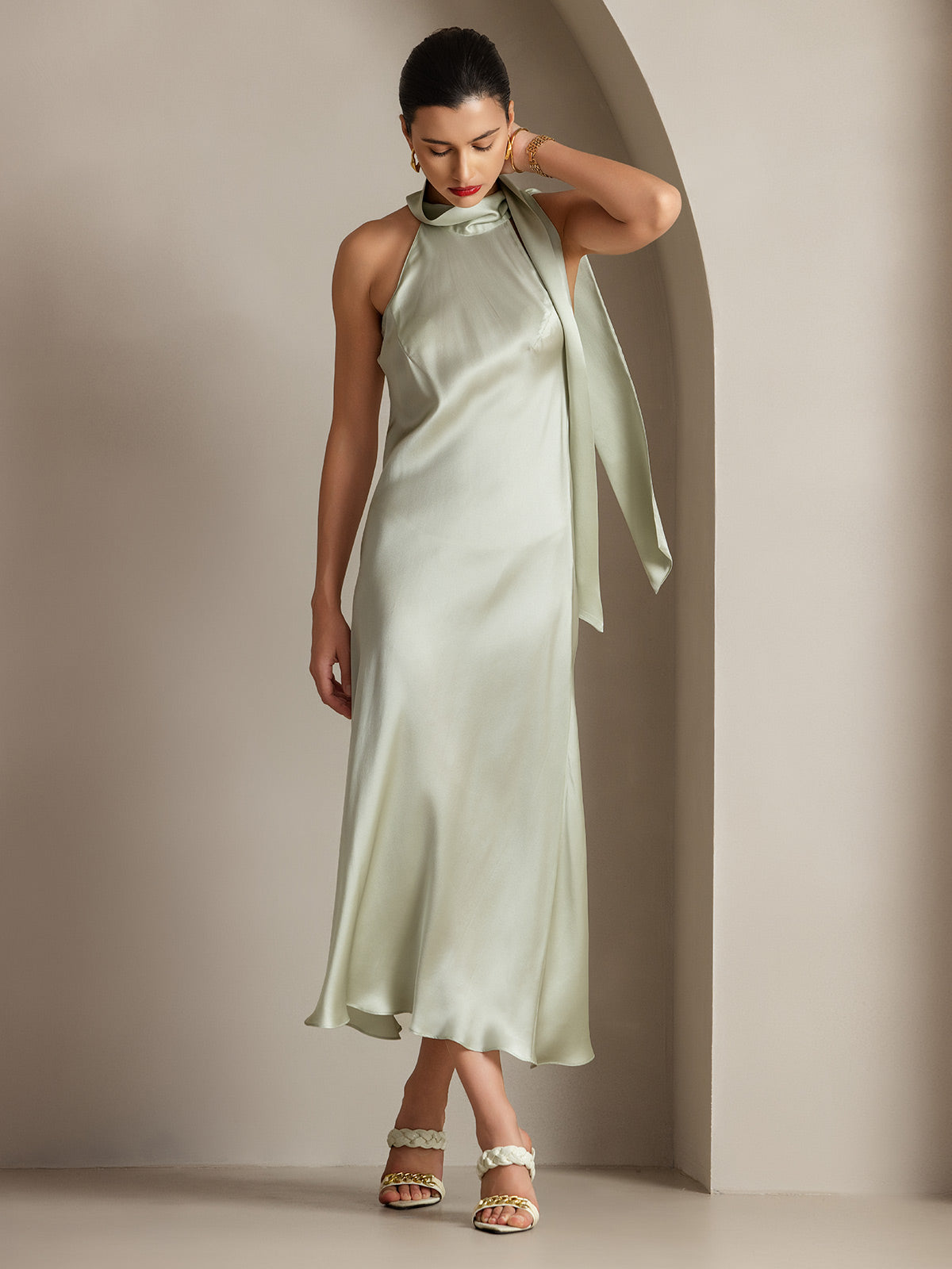 Poised in Silk Pearl