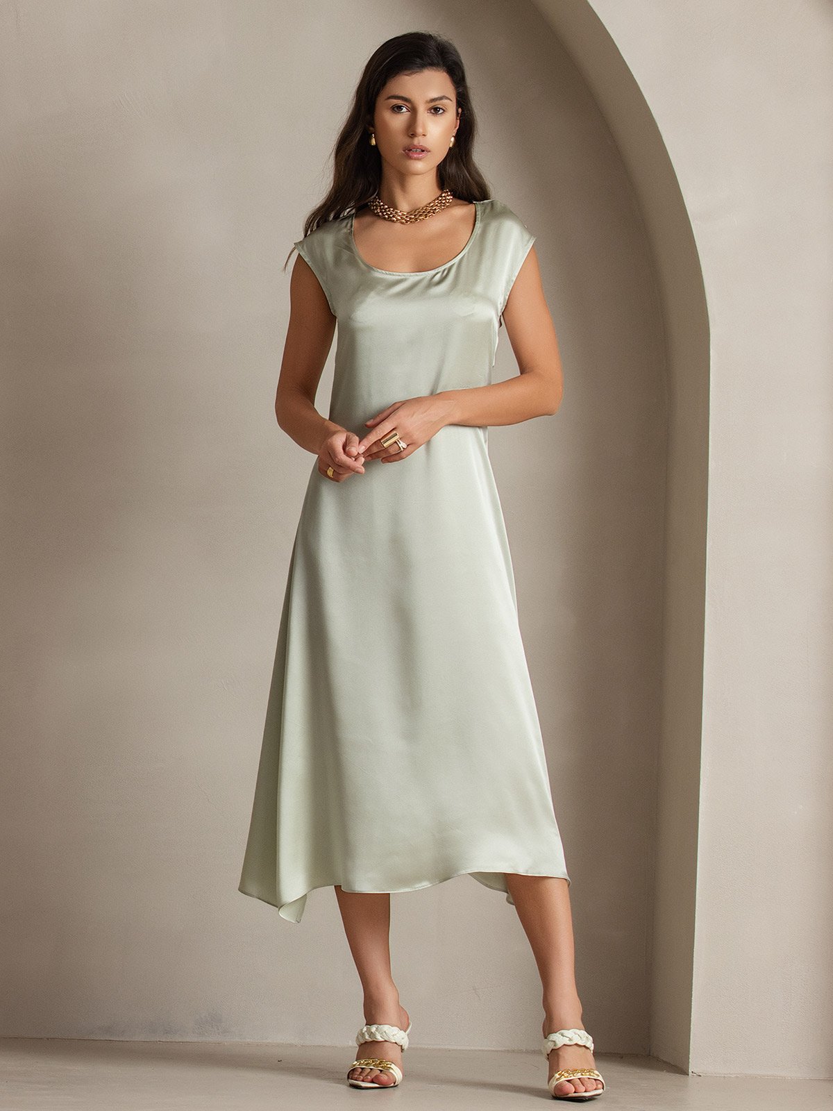 Luminous Silk Flow